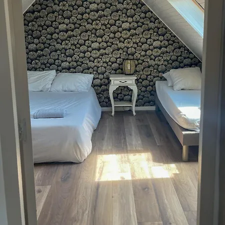 Ty Baradoz, Maison Vue Et A Pied *