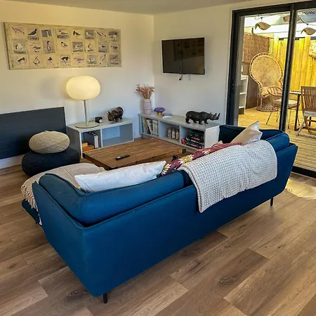 Ty Baradoz, Maison Vue Et A Pied